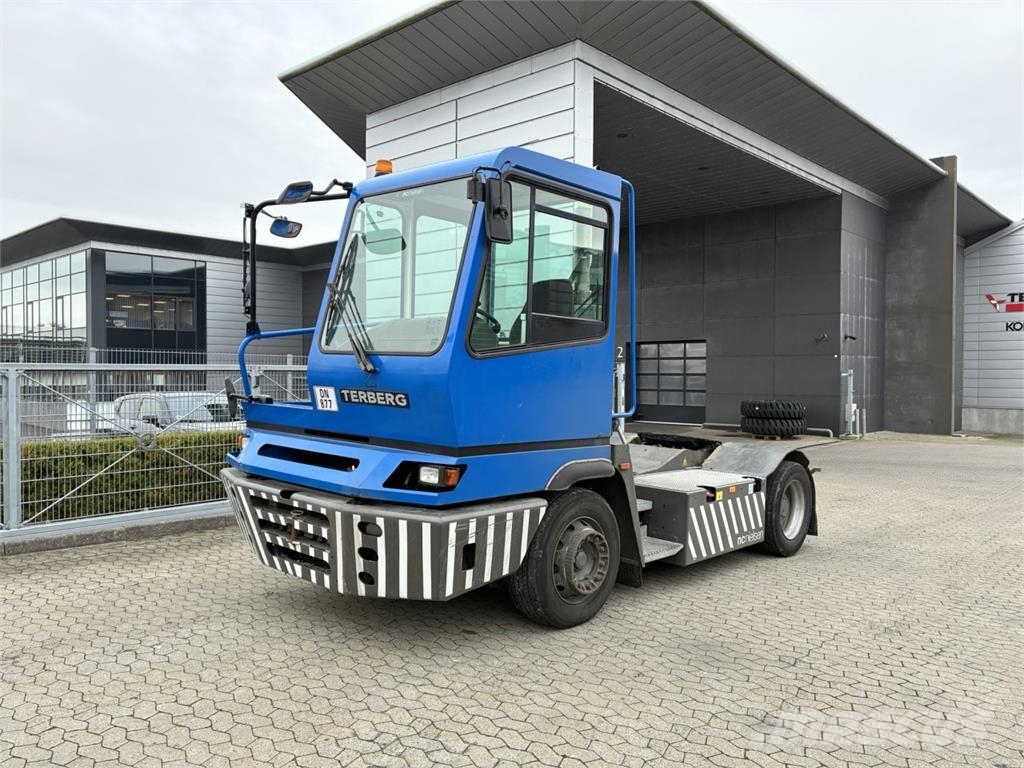 Terberg YT222 4X2 Terminál targoncák