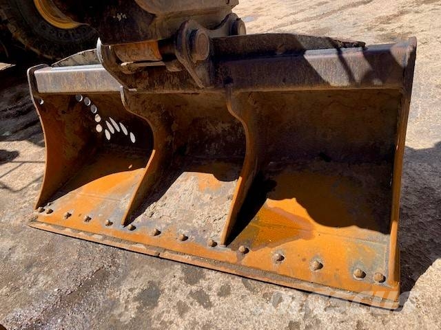 Komatsu PC 210 LC-11 Gravemaskiner på larvebånd