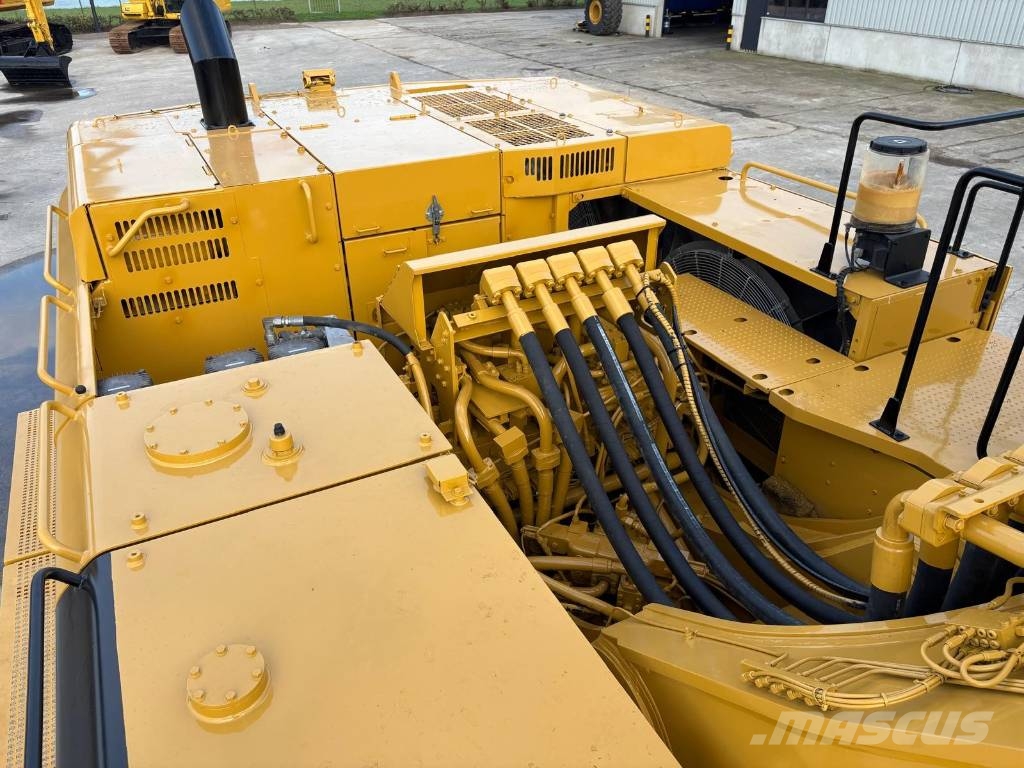 CAT 390 D L ME Bagri goseničarji