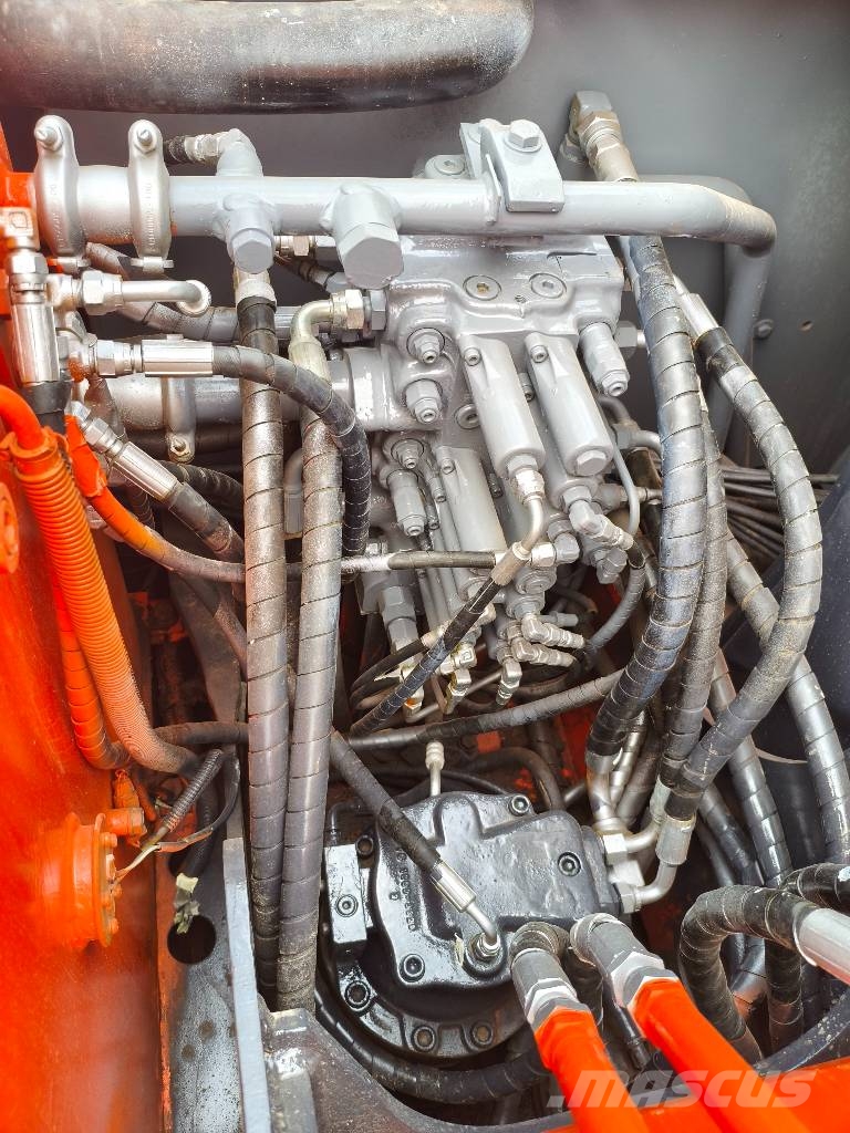 Hitachi ZX 70 Mini bagri <7t