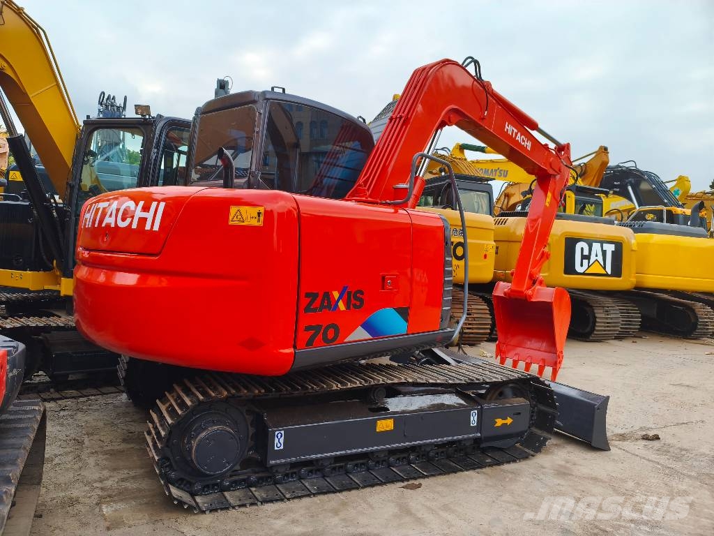 Hitachi ZX 70 Mini bagri <7t