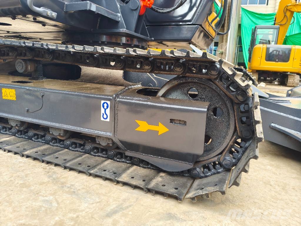 Hitachi ZX 70 Mini bagri <7t