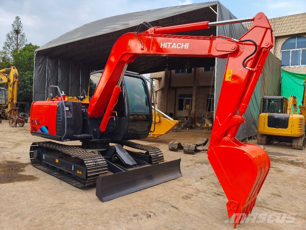 Hitachi ZX 70 Mini bagri <7t