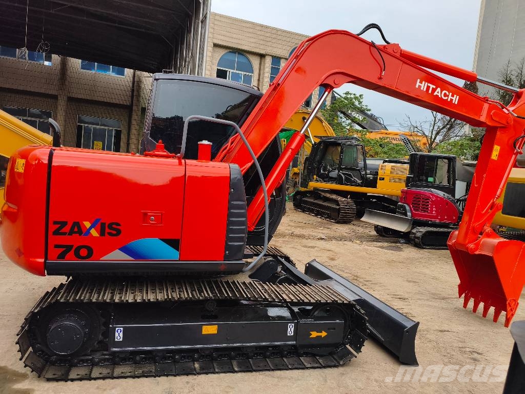 Hitachi ZX 70 Mini bagri <7t