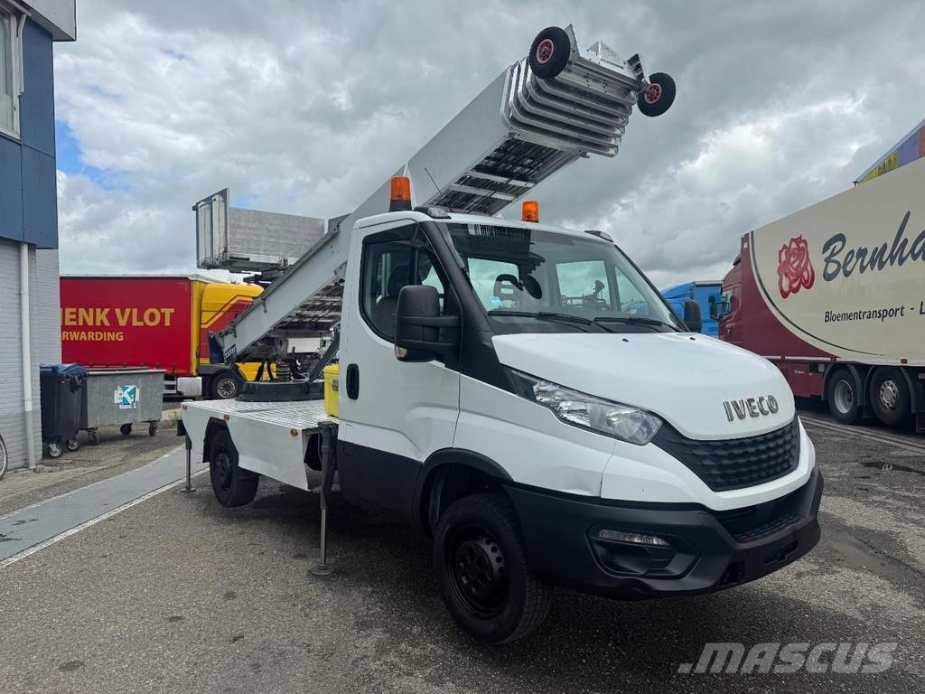 Iveco Daily 35-120 EURO 6 + Lift 30m BÖCKER - 400kg Plataformas sobre camión