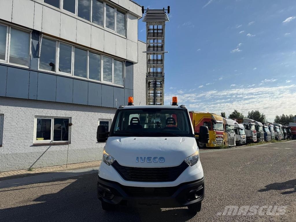 Iveco Daily 35-120 EURO 6 + Lift 30m BÖCKER - 400kg Plataformas sobre camión