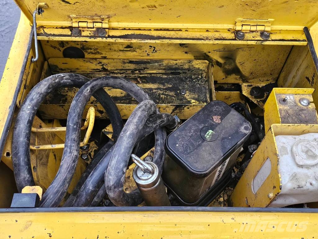Komatsu PC 210 LC-10 Beltegraver