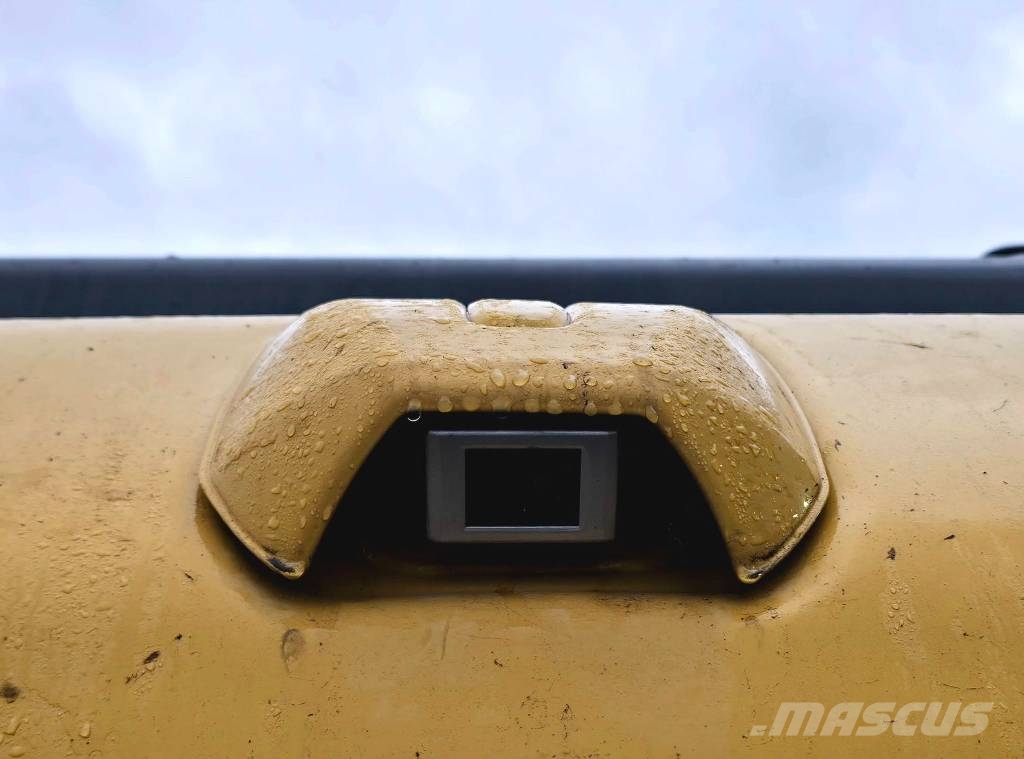 Komatsu PC 210 LC-10 Beltegraver