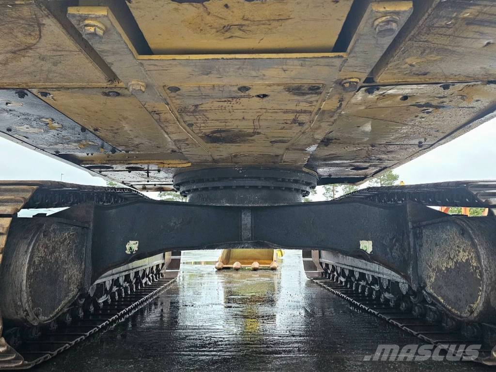 Komatsu PC 210 LC-10 Beltegraver