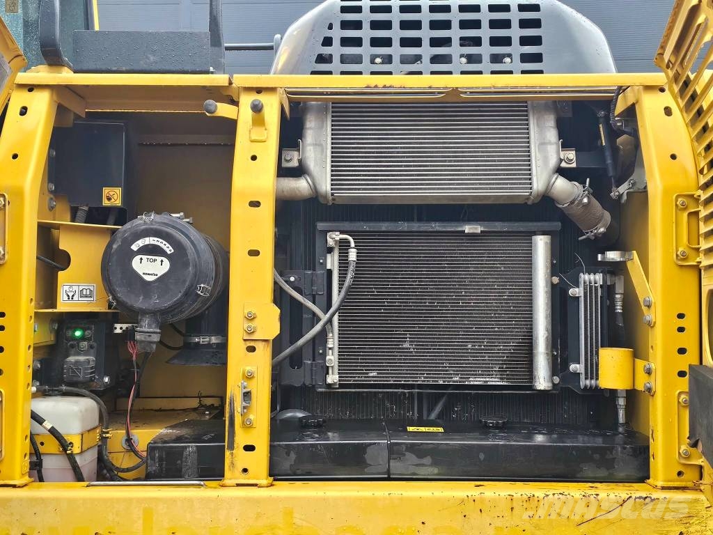 Komatsu PC 210 LC-10 Beltegraver