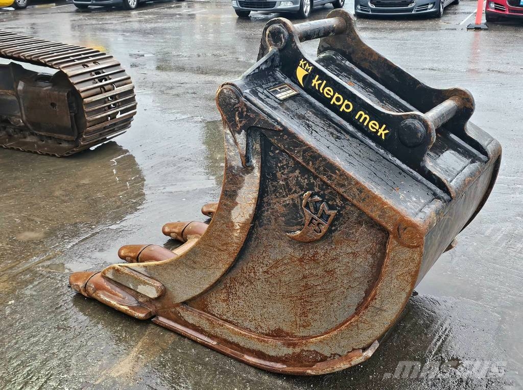 Komatsu PC 210 LC-10 Beltegraver