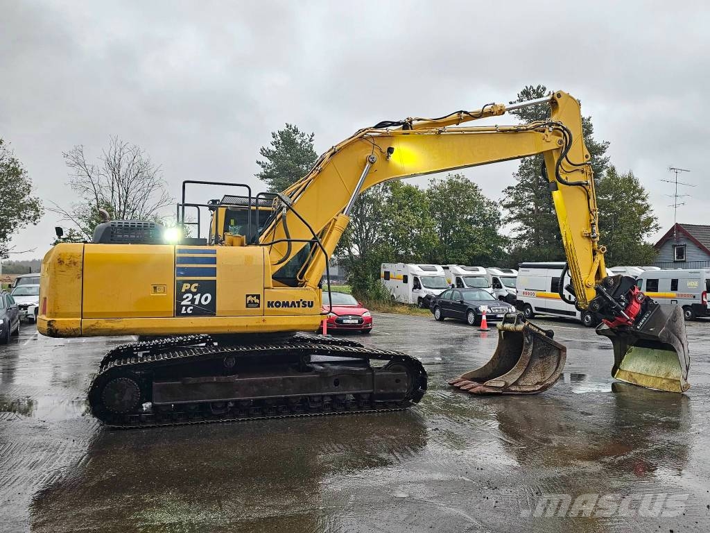 Komatsu PC 210 LC-10 Beltegraver