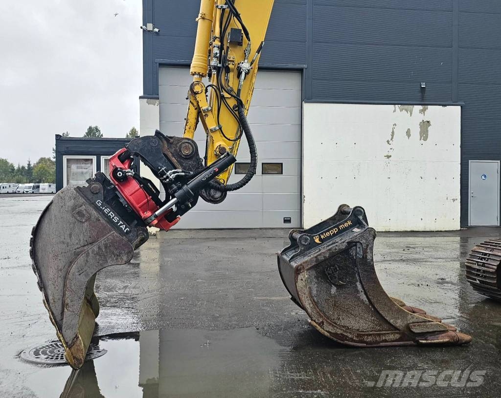 Komatsu PC 210 LC-10 Beltegraver