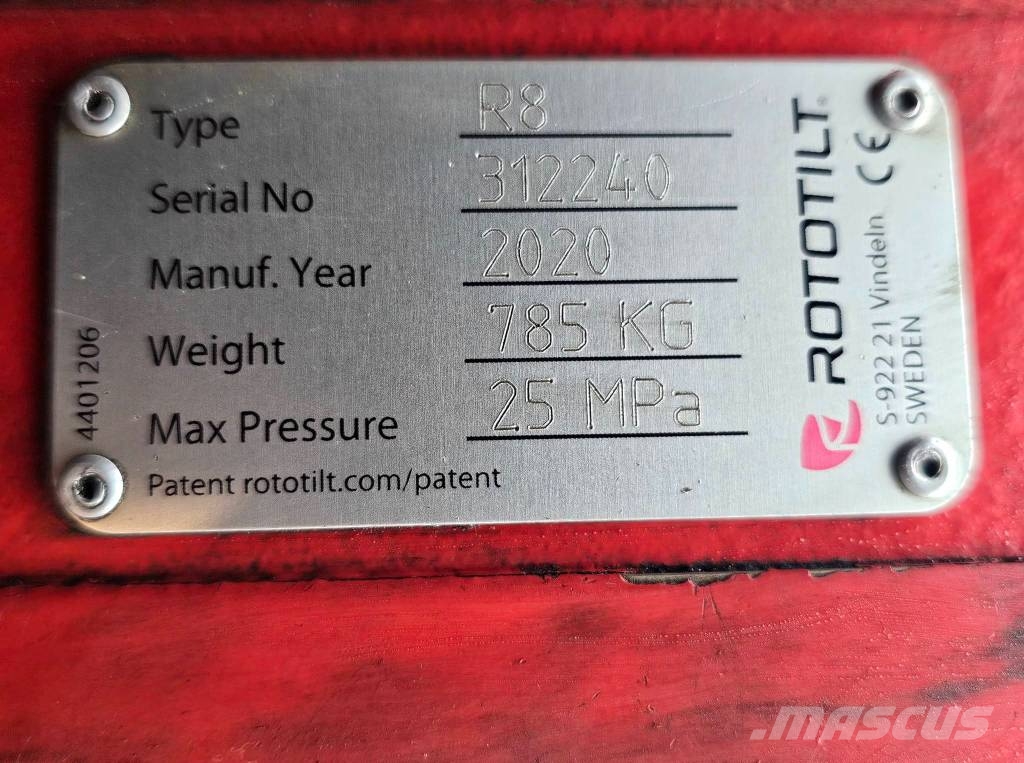 Komatsu PC 210 LC-10 Beltegraver