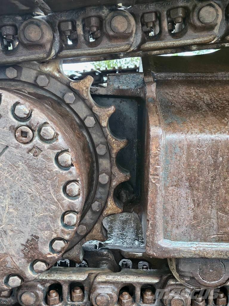 Komatsu PC 210 LC-10 Beltegraver