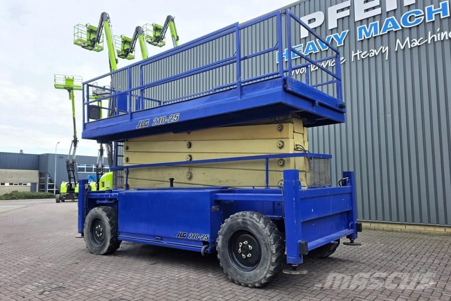 JLG 210-25 Diesel, 4x4 Drive, 23m Working Height, 1000 Piattaforme a pantografo
