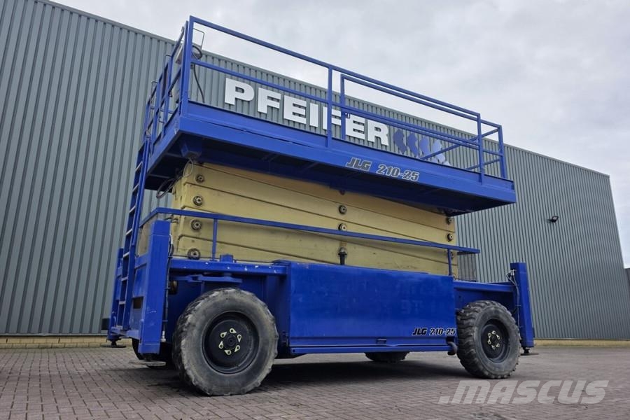 JLG 210-25 Diesel, 4x4 Drive, 23m Working Height, 1000 Piattaforme a pantografo