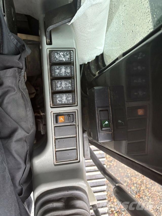 Hitachi ZX135US-5B Roomikekskavaatorid