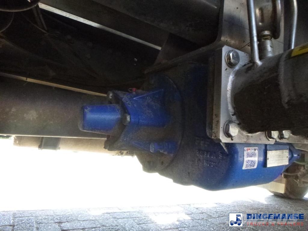 Renault Premium 270 dxi 4x2 fuel tank 13.7 m3 / 4 comp Tankwagen