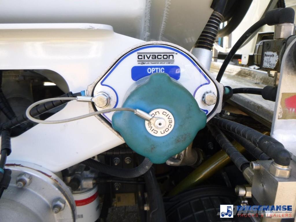 Renault Premium 270 dxi 4x2 fuel tank 13.7 m3 / 4 comp Tankwagen