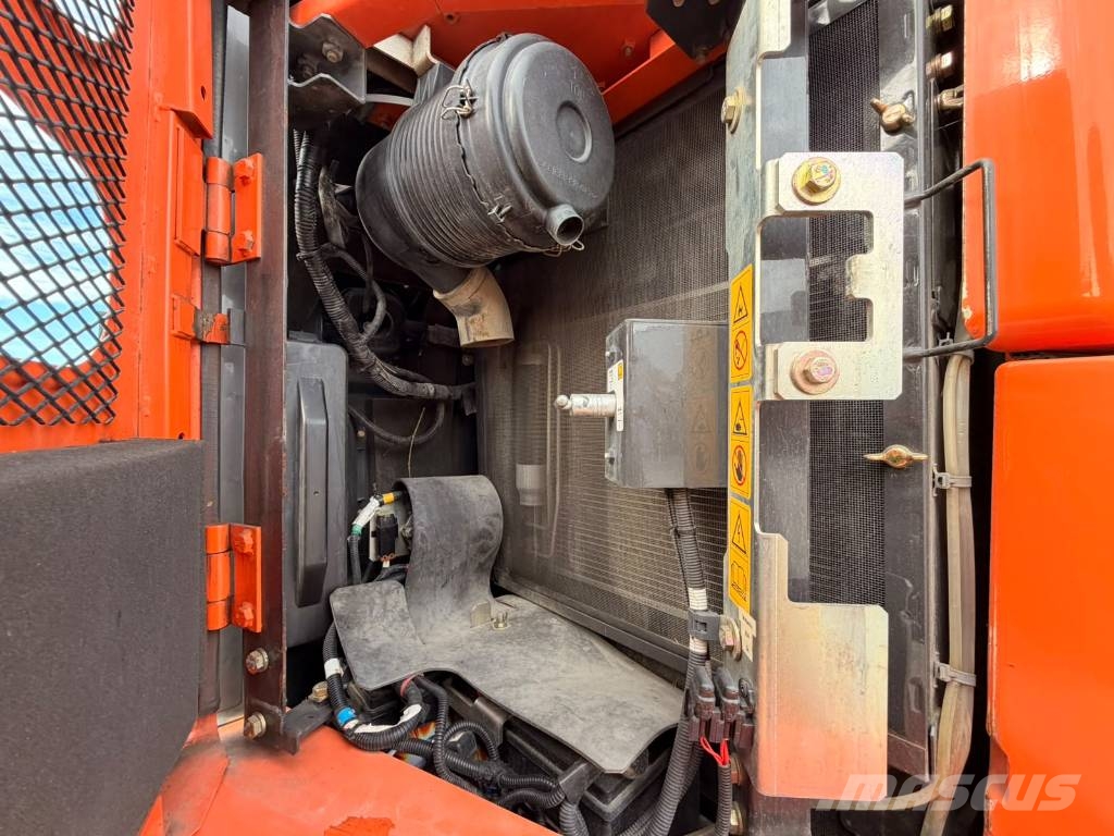 Hitachi ZX 85 US-5 A 800mm telat Väikeekskavaatorid 7t-12t