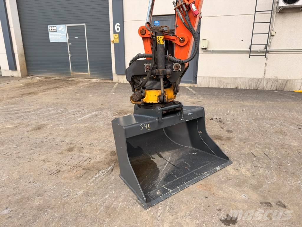 Hitachi ZX 85 US-5 A 800mm telat Väikeekskavaatorid 7t-12t