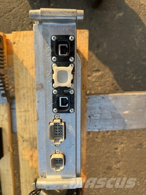 Liebherr L 566 USED ELCTRIC PARTS CAB Componentes electrónicos