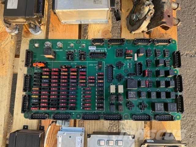 Liebherr L 566 USED ELCTRIC PARTS CAB Componentes electrónicos