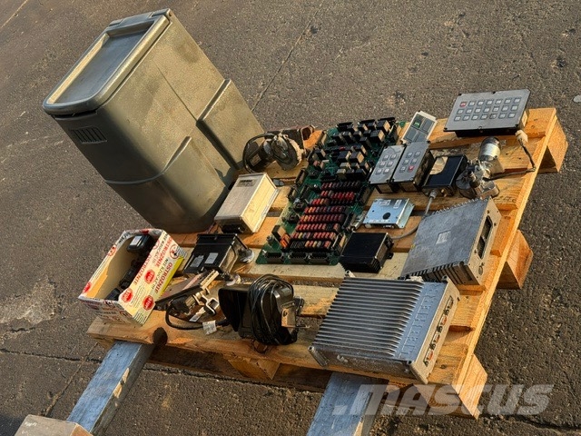 Liebherr L 566 USED ELCTRIC PARTS CAB Componentes electrónicos