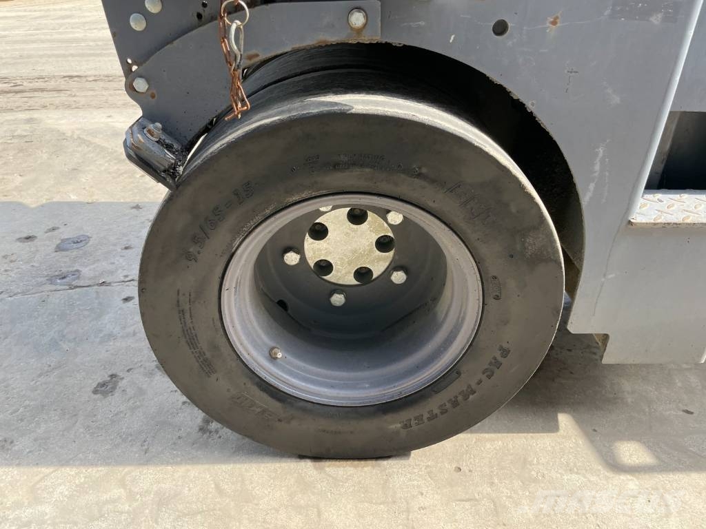 Dynapac CC1200C Kombinētie veltņi