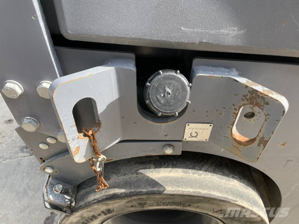 Dynapac CC1200C Kombinētie veltņi