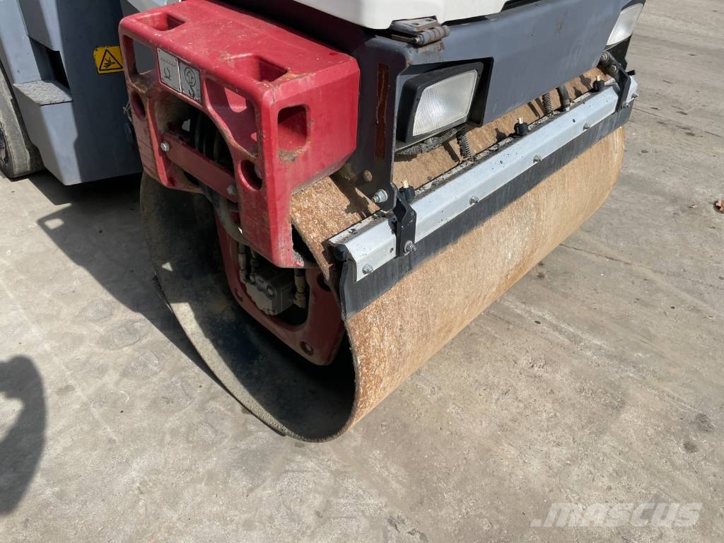 Dynapac CC1200C Kombinētie veltņi