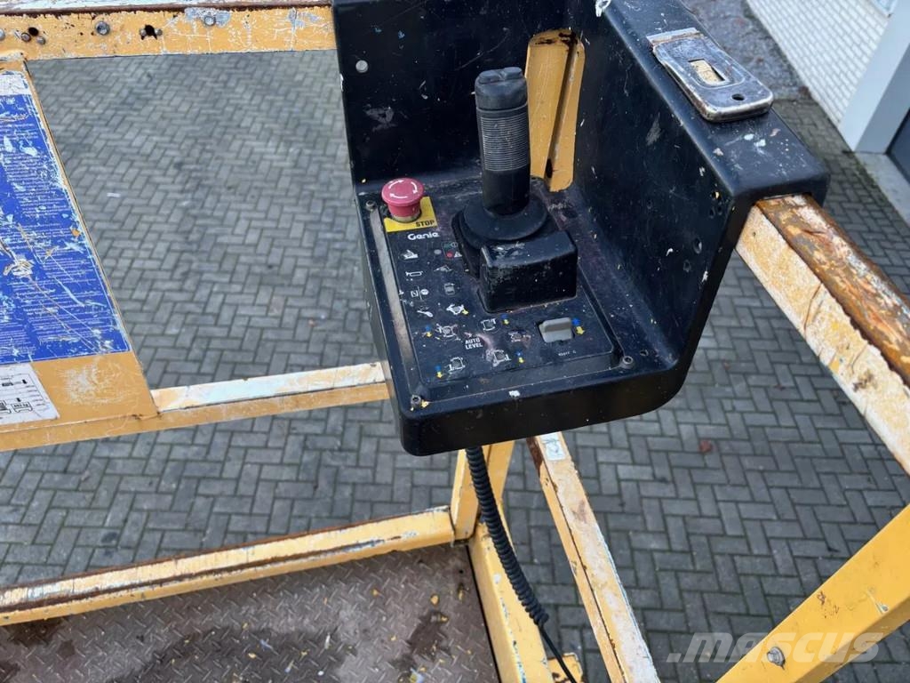 Genie GS-4390 Scissorlift, 2009 Year Saxlifte