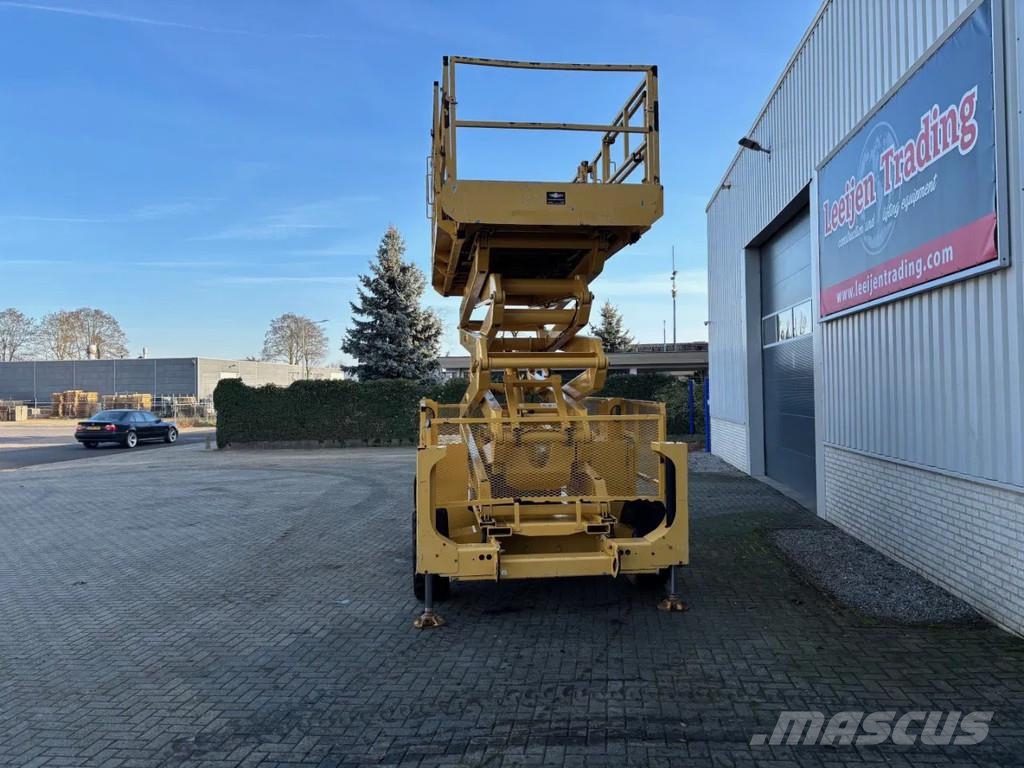 Genie GS-4390 Scissorlift, 2009 Year Saxlifte