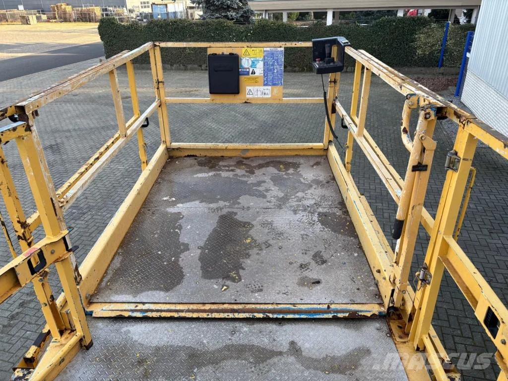 Genie GS-4390 Scissorlift, 2009 Year Saxlifte