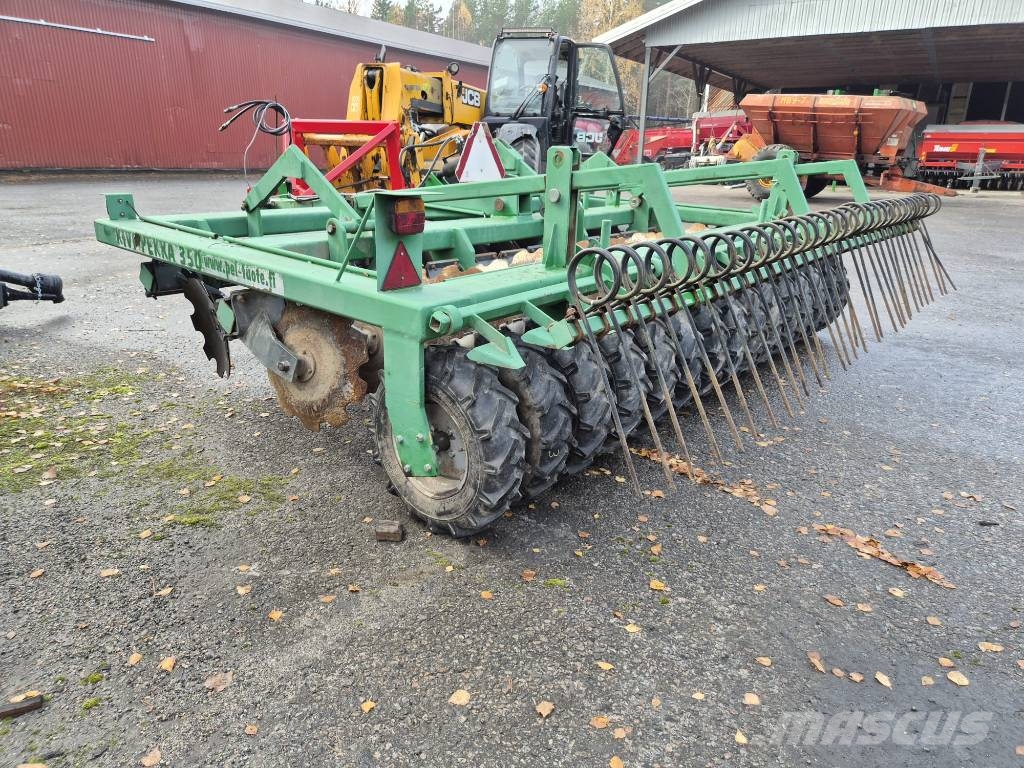 Kivi-Pekka 350 lautasmuokkain Tanjirače