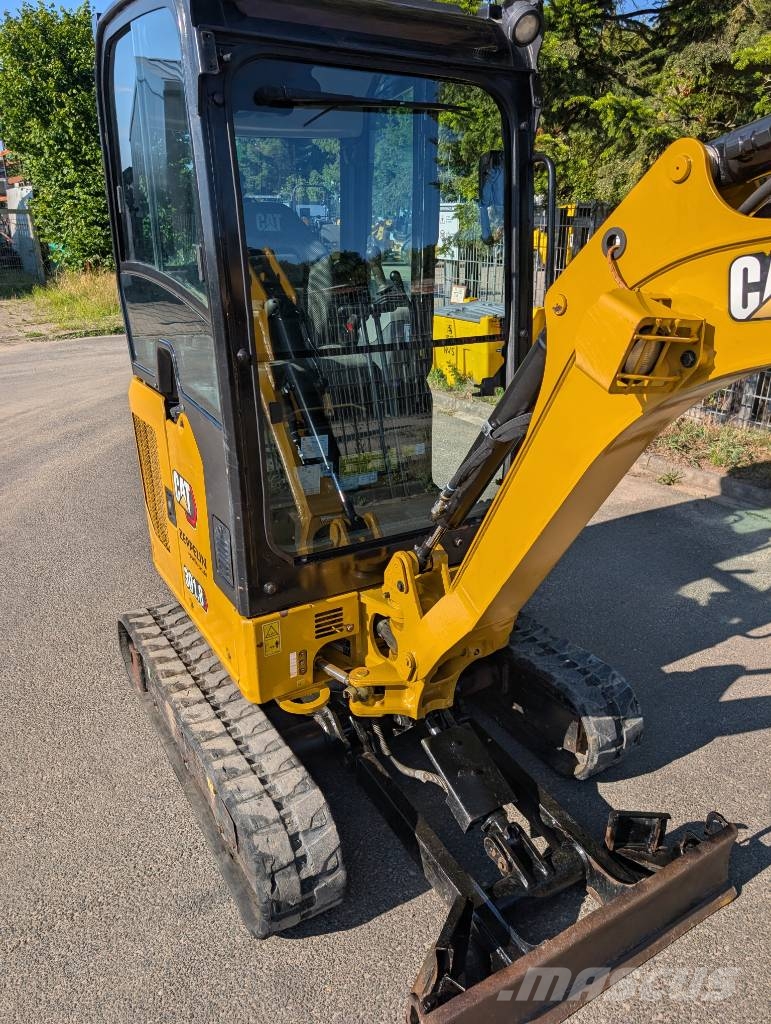 CAT 301.8 حفارات صغيرة أقل من 7 طن (حفارات صغيرة)