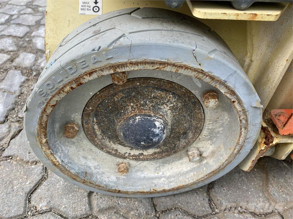 JLG 1230ES Podnośniki masztowe