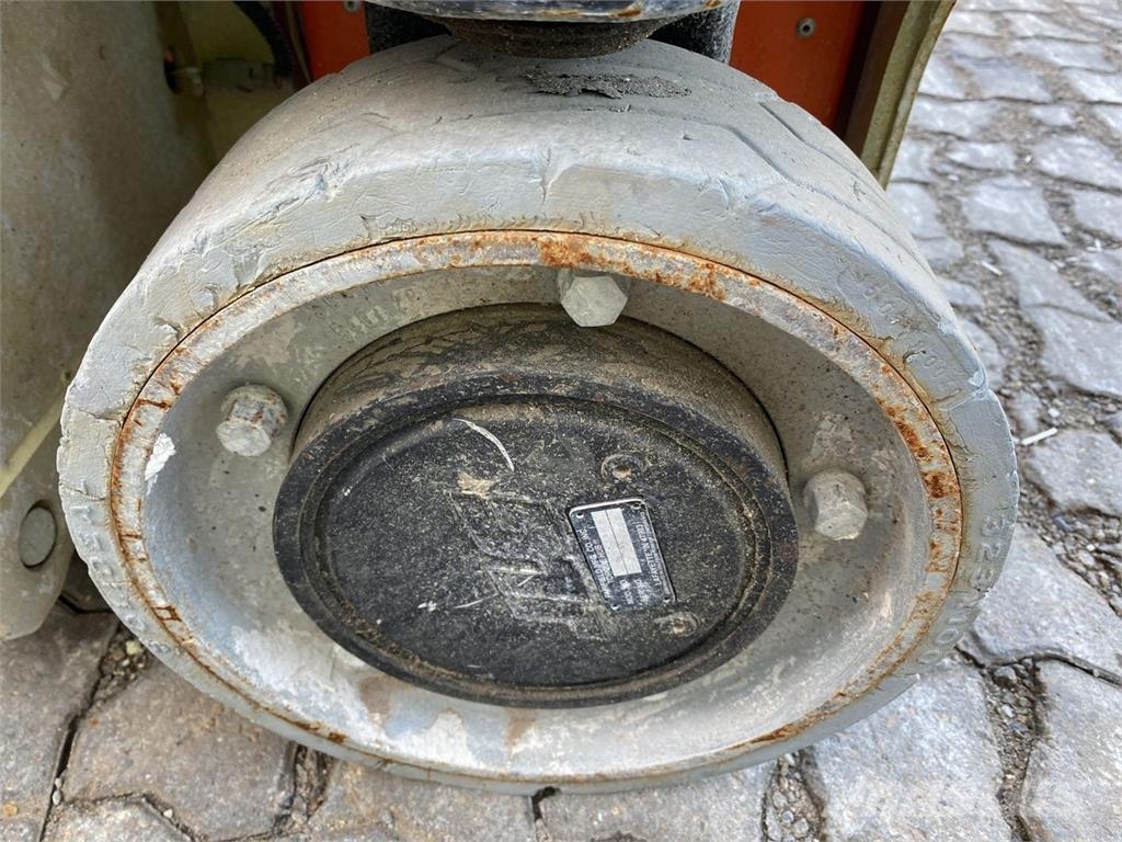 JLG 1230ES Podnośniki masztowe