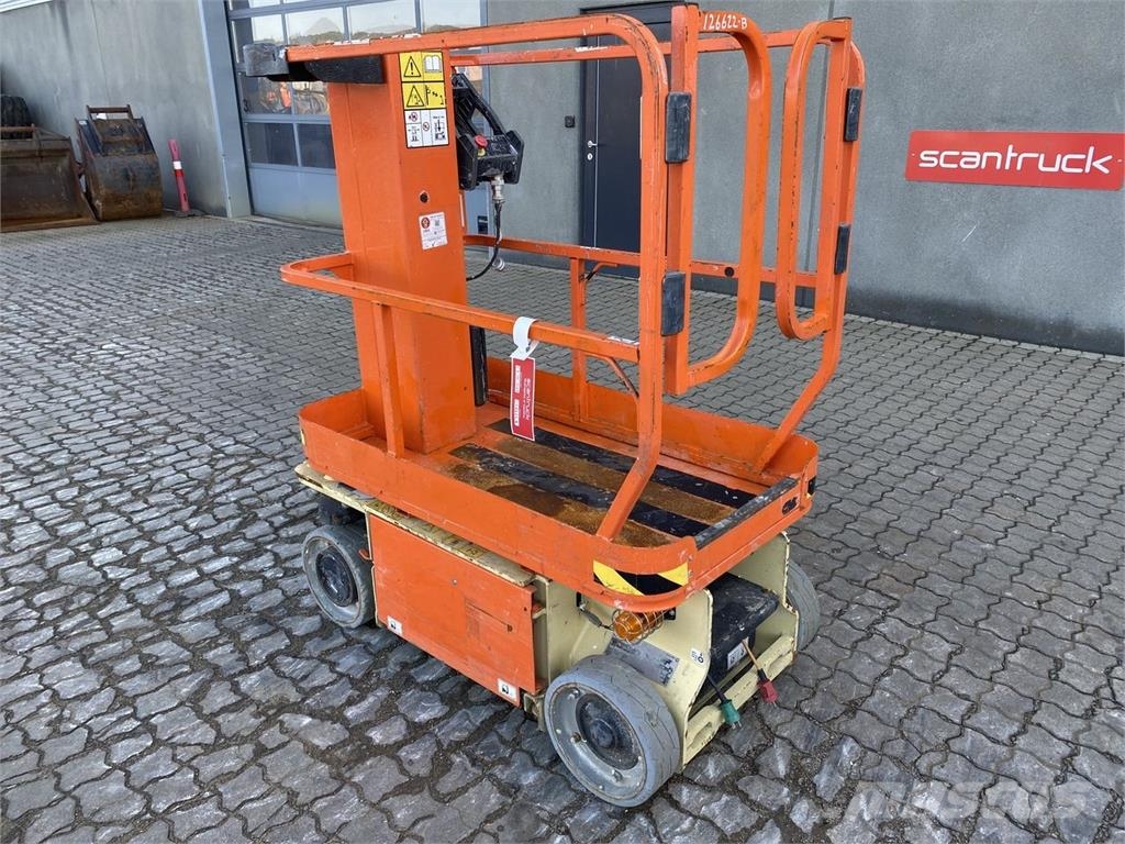JLG 1230ES Podnośniki masztowe