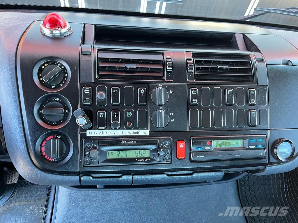 Mercedes-Benz Atego 918 4x4 VERSALIFT VST-237-NF / 13,5 m شاحنات الرافعات