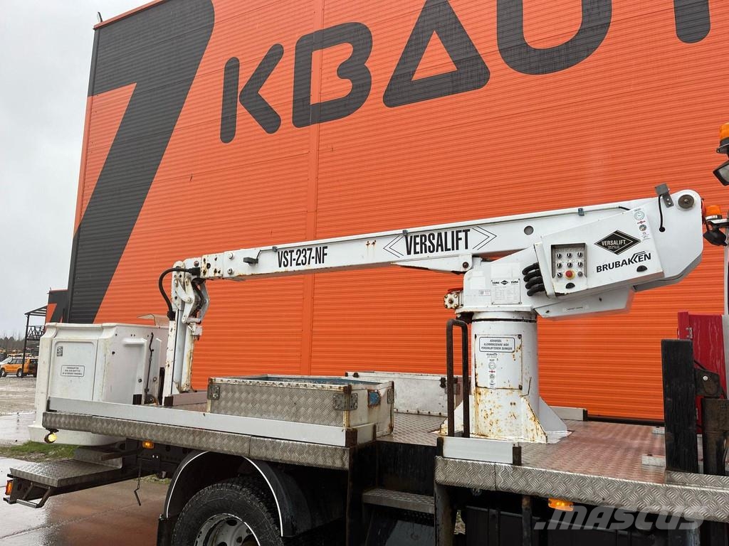 Mercedes-Benz Atego 918 4x4 VERSALIFT VST-237-NF / 13,5 m شاحنات الرافعات