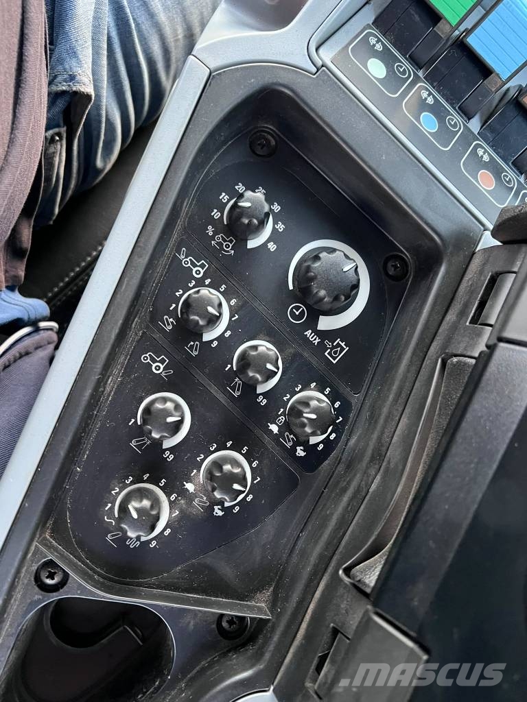 New Holland T7.245 AC Traktoriai