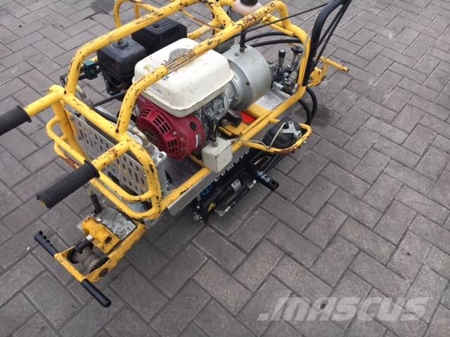 Fast clipping Pandrol clip machine CEMBRE PCM 2P Rail Matériel ferroviaire