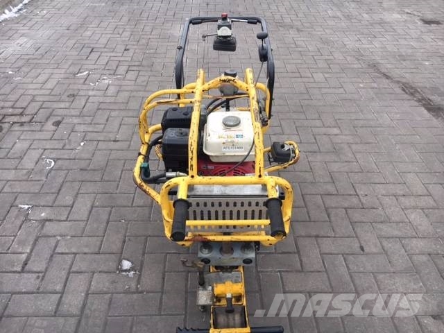 Fast clipping Pandrol clip machine CEMBRE PCM 2P Rail Matériel ferroviaire