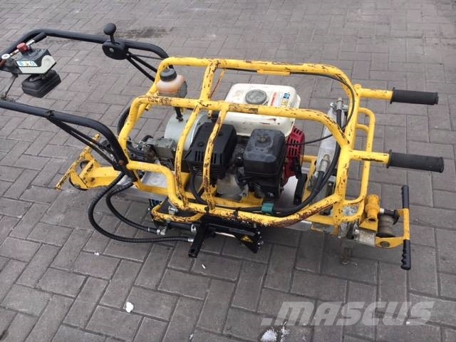 Fast clipping Pandrol clip machine CEMBRE PCM 2P Rail Matériel ferroviaire
