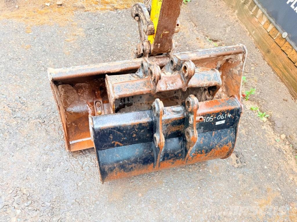 JCB 15 C-1 Minigraafmachines < 7t