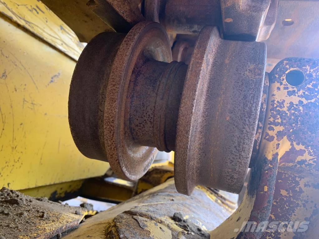 Komatsu D65WX-18 履帶推土機