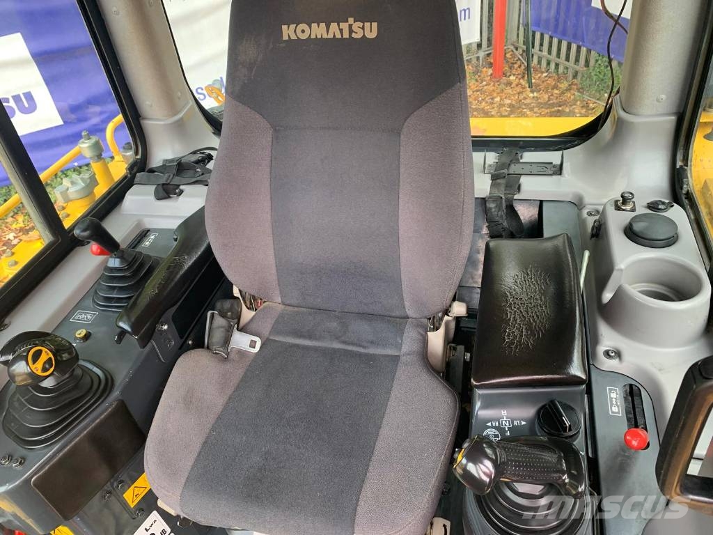 Komatsu D65WX-18 履帶推土機