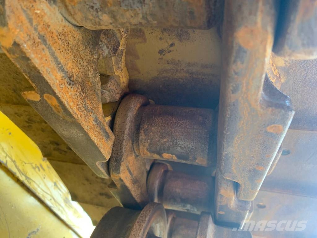 Komatsu D65WX-18 履帶推土機